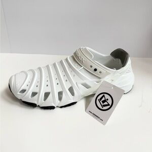 Brand New CrossKix 2.0 Composit Foam Slip-Resistant Men's Athletic Shoes Size 14